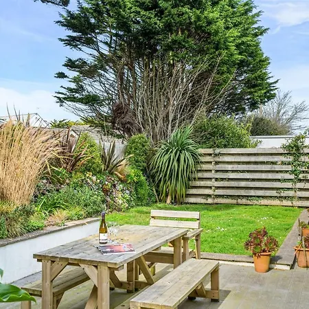 Holiday home Amaroo